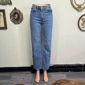 Abercrombie & Fitch The 90s Relaxed Jean High Rise Light Wash Size 23